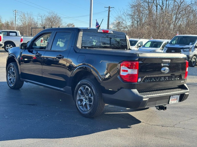 Ford Maverick Vehicle Full-screen Gallery Image 06