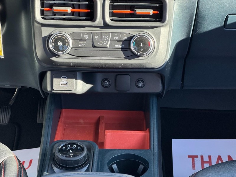 Ford Maverick Vehicle Full-screen Gallery Image 14