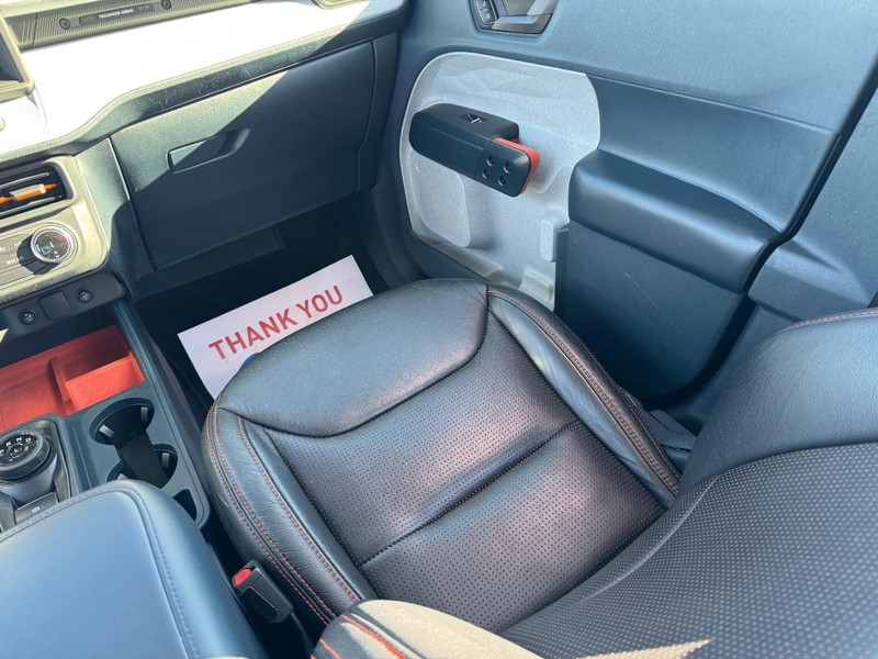 Ford Maverick Vehicle Full-screen Gallery Image 15