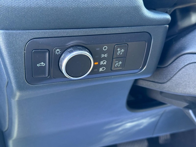 Ford Maverick Vehicle Full-screen Gallery Image 16