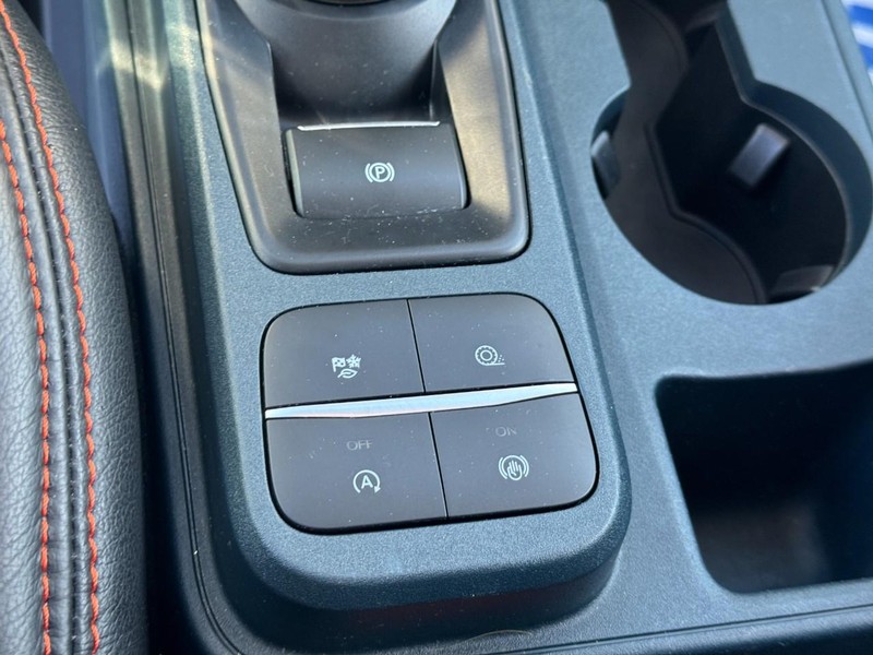 Ford Maverick Vehicle Full-screen Gallery Image 21