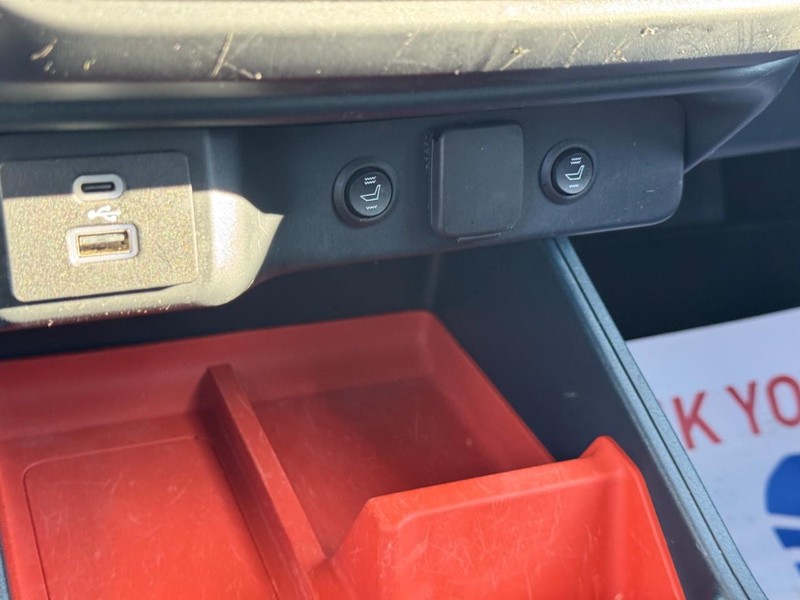 Ford Maverick Vehicle Full-screen Gallery Image 22