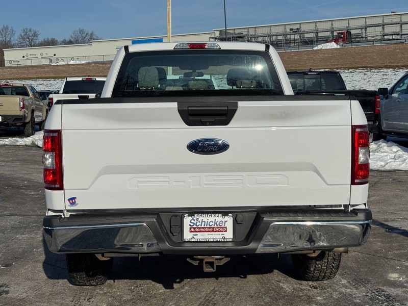Ford F-150 Vehicle Full-screen Gallery Image 04