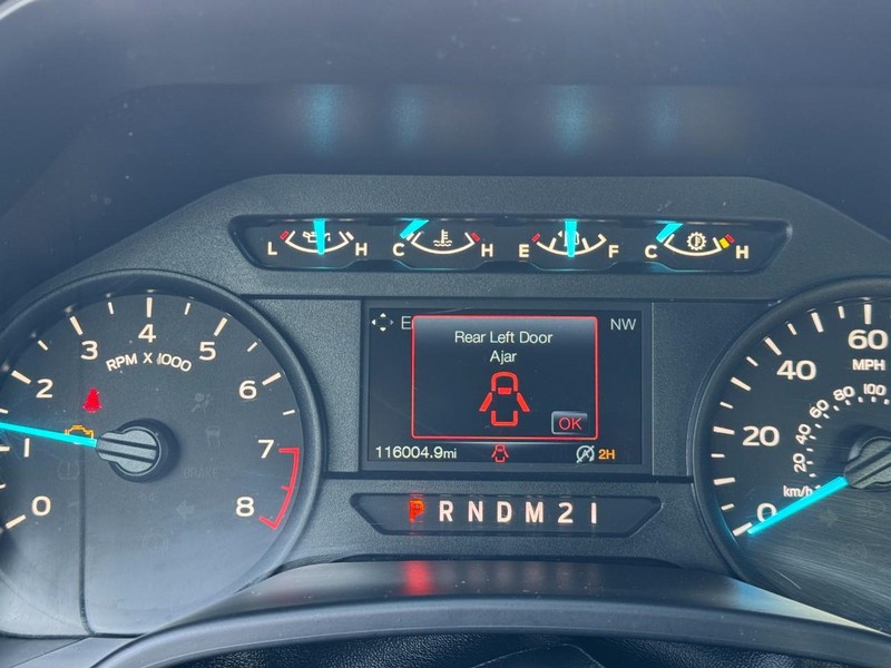 Ford F-150 Vehicle Full-screen Gallery Image 21