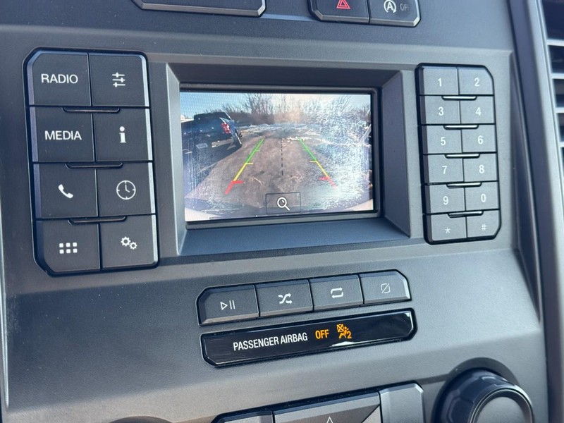 Ford F-150 Vehicle Full-screen Gallery Image 22