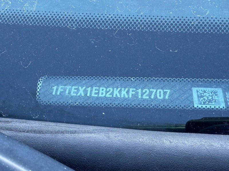 Ford F-150 Vehicle Full-screen Gallery Image 25