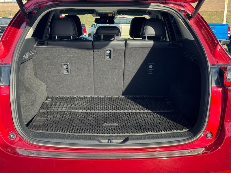 Mazda CX-5 Vehicle Full-screen Gallery Image 04