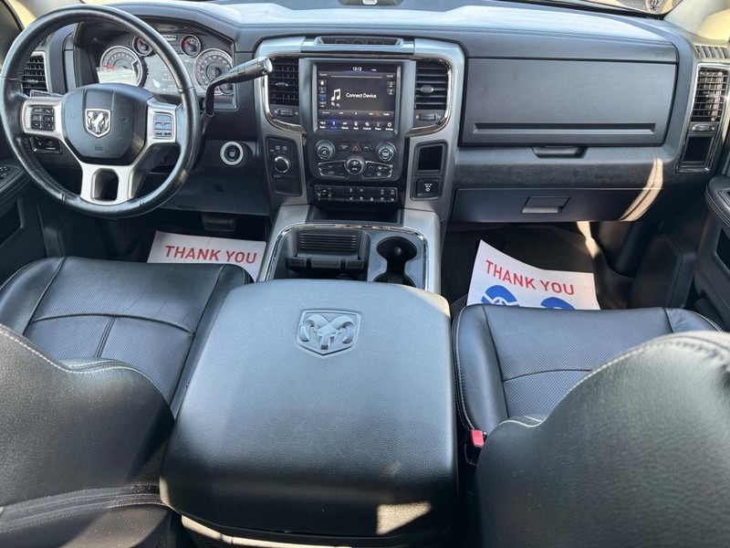 Ram 2500 Vehicle Full-screen Gallery Image 11