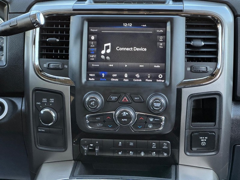 Ram 2500 Vehicle Full-screen Gallery Image 13