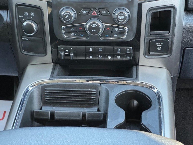 Ram 2500 Vehicle Full-screen Gallery Image 14