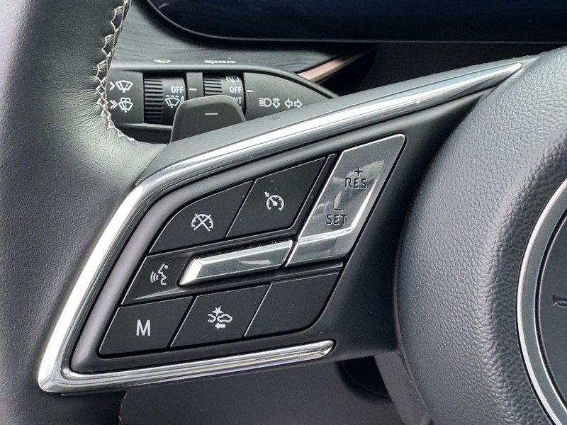 Buick Envision Vehicle Full-screen Gallery Image 17