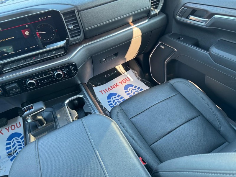 GMC Sierra 1500 Vehicle Full-screen Gallery Image 16