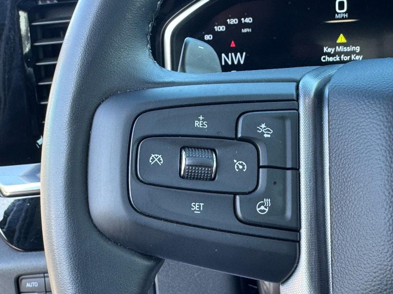 GMC Sierra 1500 Vehicle Full-screen Gallery Image 19