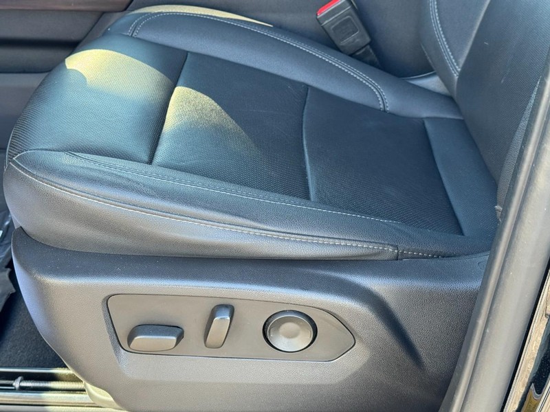 GMC Sierra 1500 Vehicle Full-screen Gallery Image 25