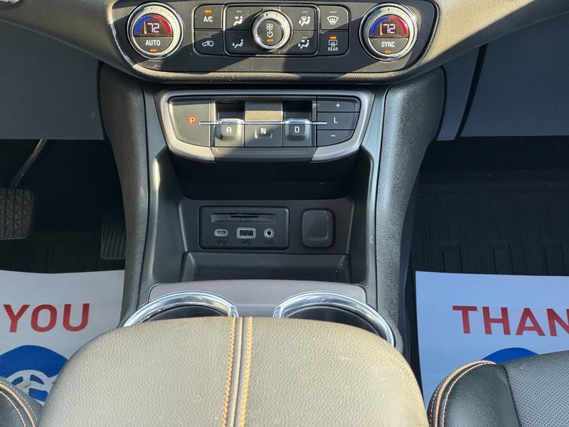 GMC Terrain Vehicle Full-screen Gallery Image 14