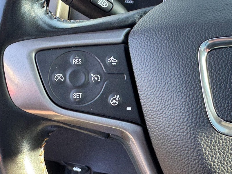 GMC Terrain Vehicle Full-screen Gallery Image 17