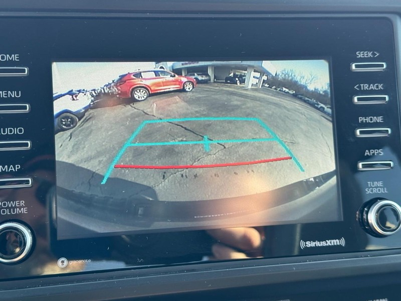 Toyota Tacoma 4WD Vehicle Full-screen Gallery Image 20