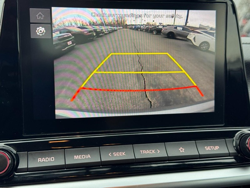 Kia Forte Vehicle Full-screen Gallery Image 19