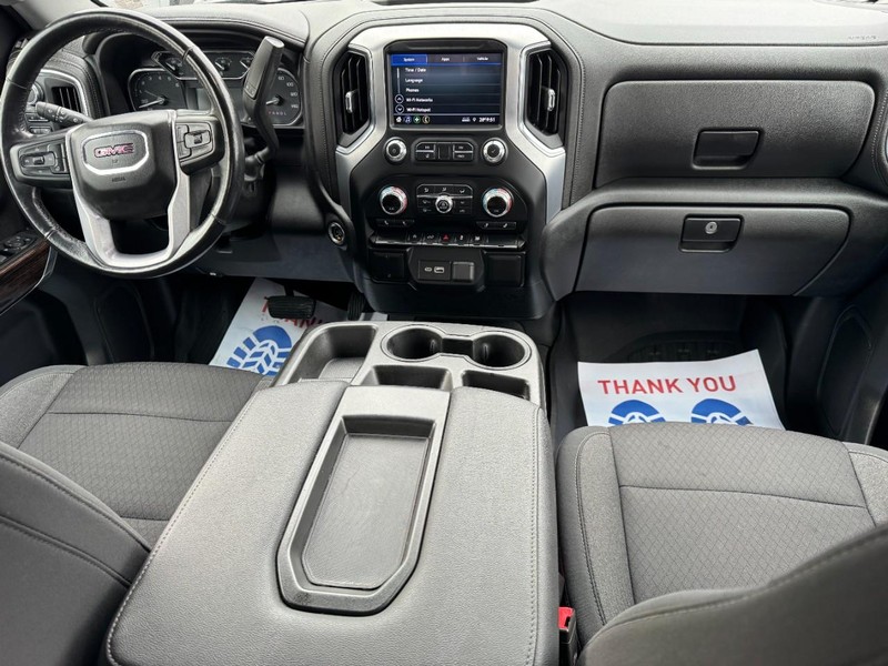 GMC Sierra 1500 Vehicle Full-screen Gallery Image 11