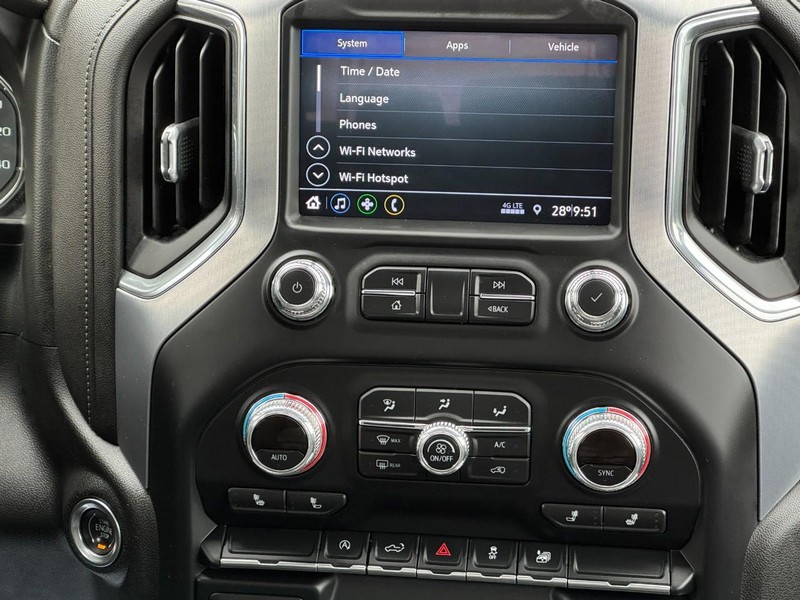 GMC Sierra 1500 Vehicle Full-screen Gallery Image 13