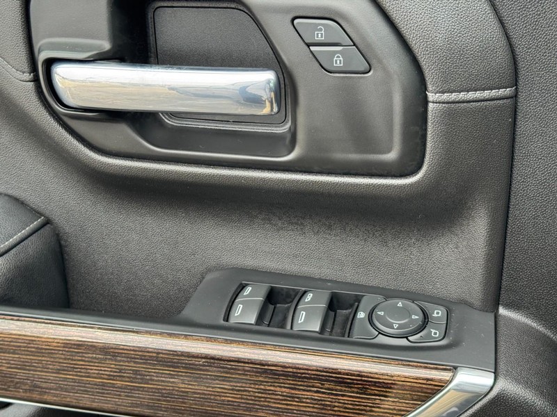 GMC Sierra 1500 Vehicle Full-screen Gallery Image 23