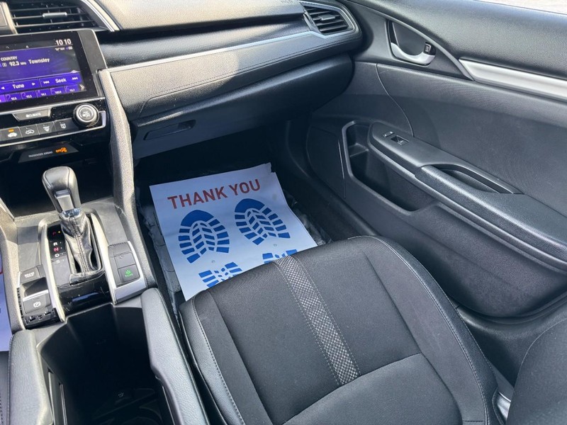 Honda Civic Sedan Vehicle Full-screen Gallery Image 15