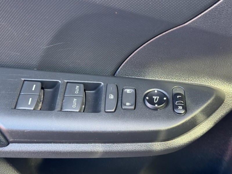 Honda Civic Sedan Vehicle Full-screen Gallery Image 21