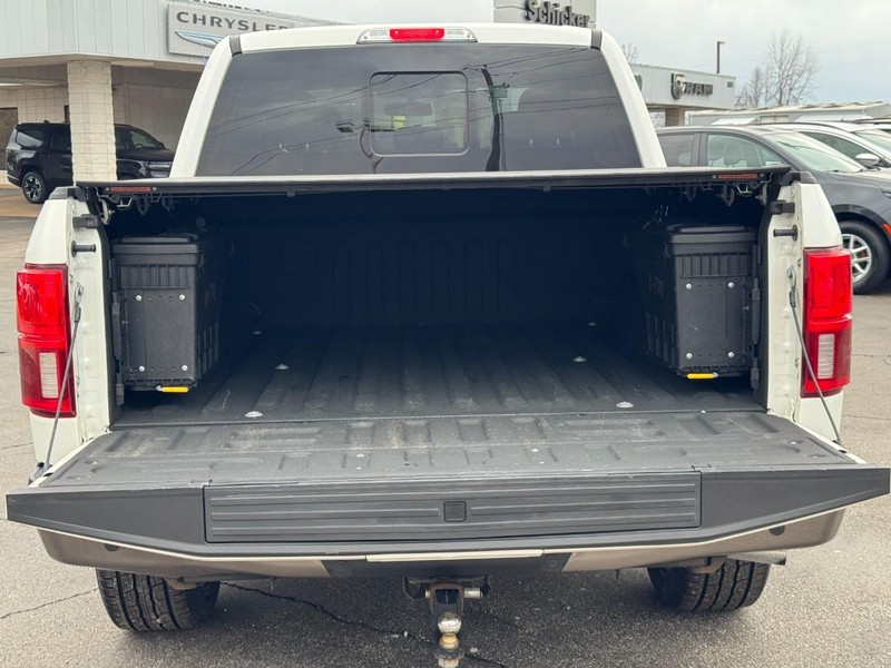 Ford F-150 Vehicle Full-screen Gallery Image 04