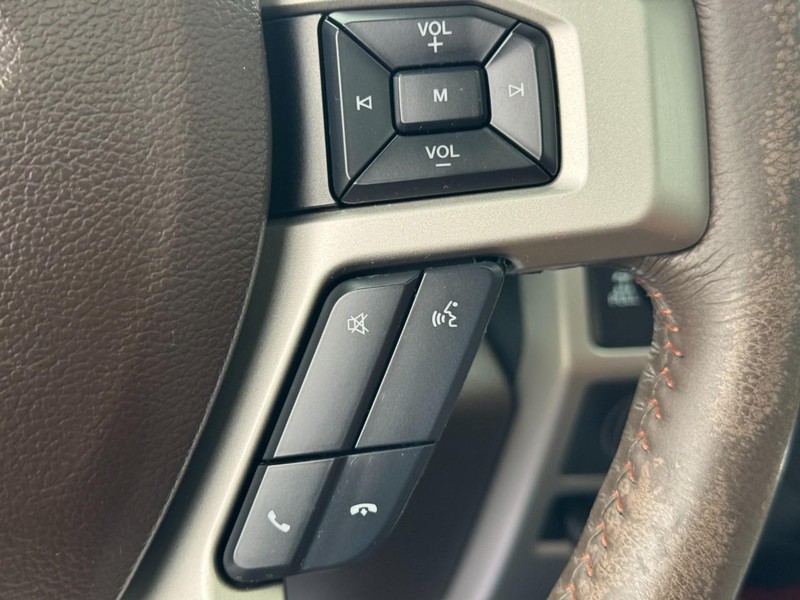 Ford F-150 Vehicle Full-screen Gallery Image 20