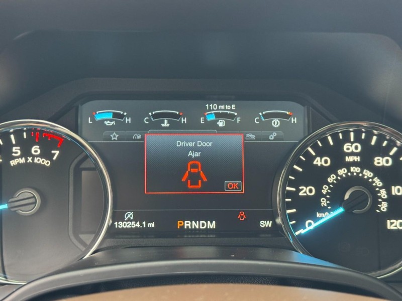 Ford F-150 Vehicle Full-screen Gallery Image 21