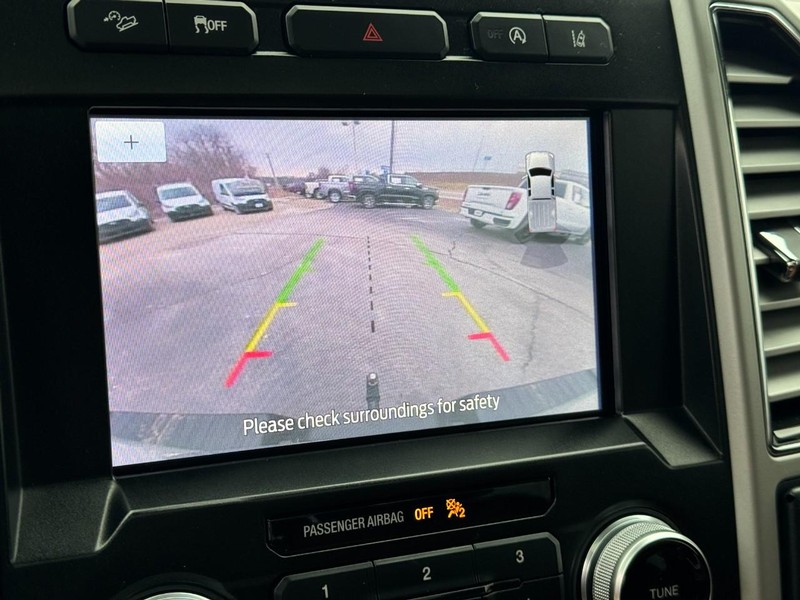 Ford F-150 Vehicle Full-screen Gallery Image 23