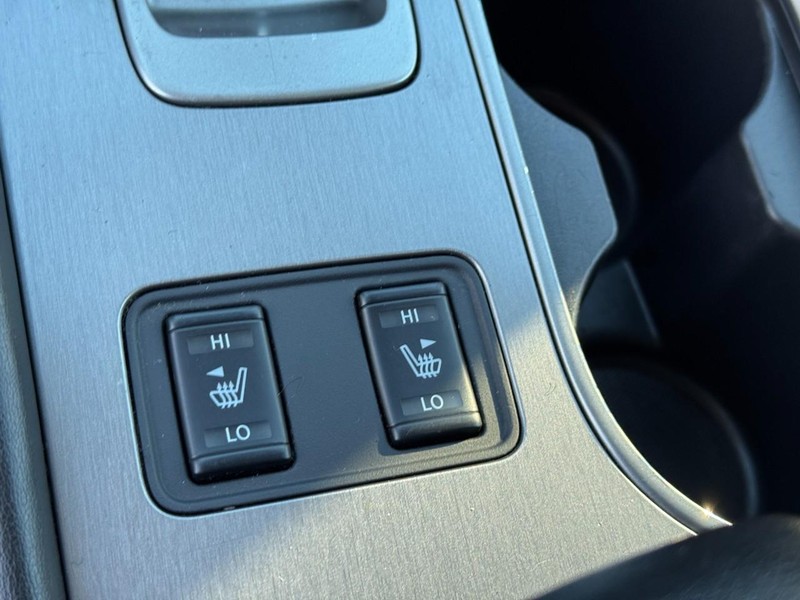 Nissan Murano Vehicle Full-screen Gallery Image 22