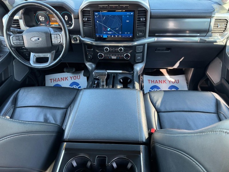 Ford F-150 Vehicle Full-screen Gallery Image 11