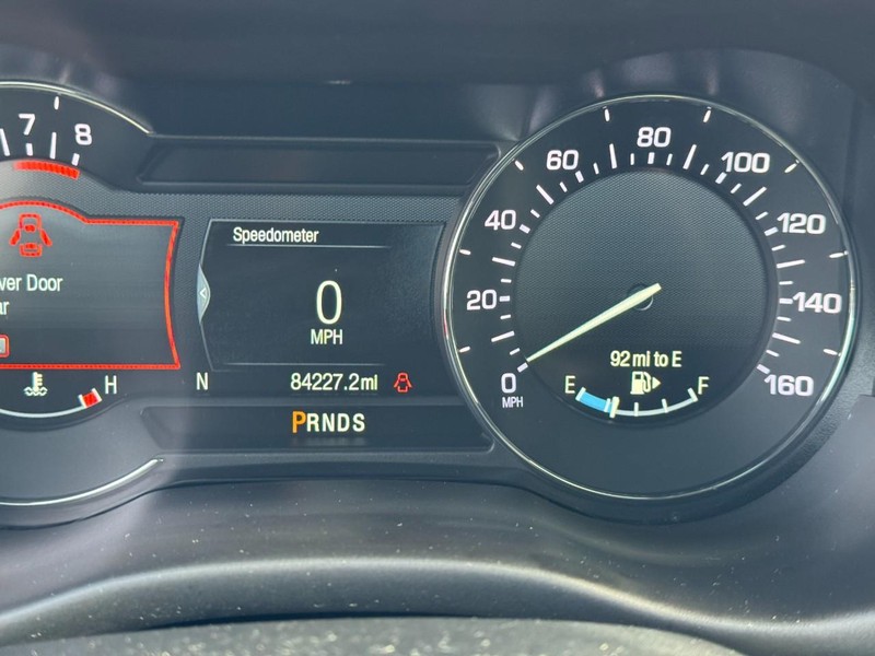 Lincoln MKC Vehicle Full-screen Gallery Image 20