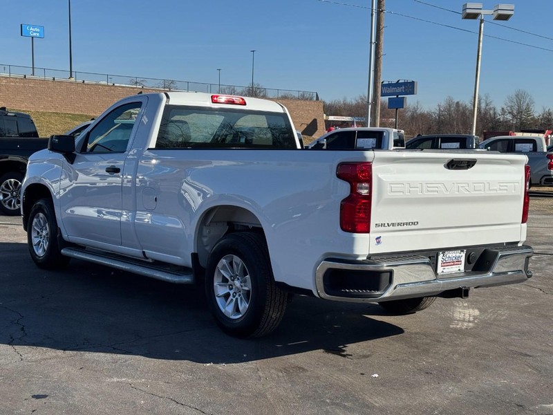 Chevrolet Silverado 1500 Vehicle Full-screen Gallery Image 06