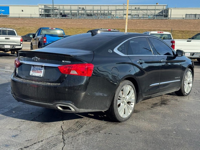 Chevrolet Impala Vehicle Full-screen Gallery Image 03