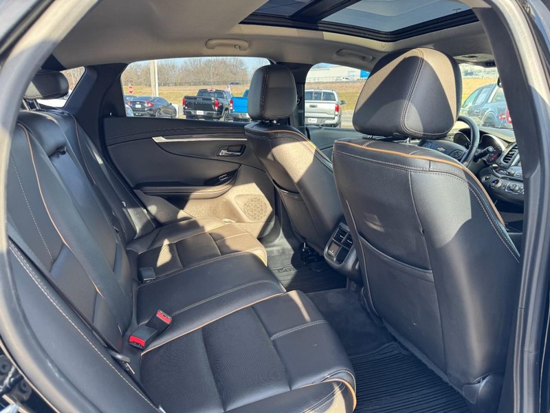 Chevrolet Impala Vehicle Full-screen Gallery Image 10