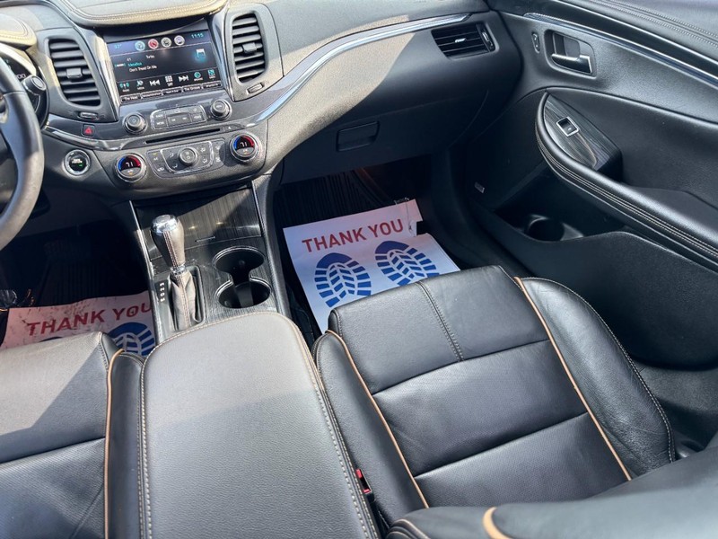 Chevrolet Impala Vehicle Full-screen Gallery Image 15