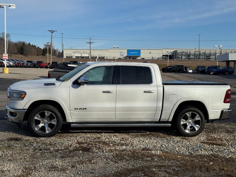 Ram 1500 Vehicle Full-screen Gallery Image 02