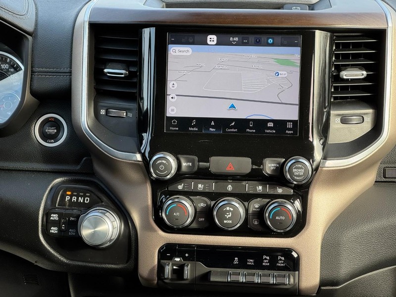 Ram 1500 Vehicle Full-screen Gallery Image 13