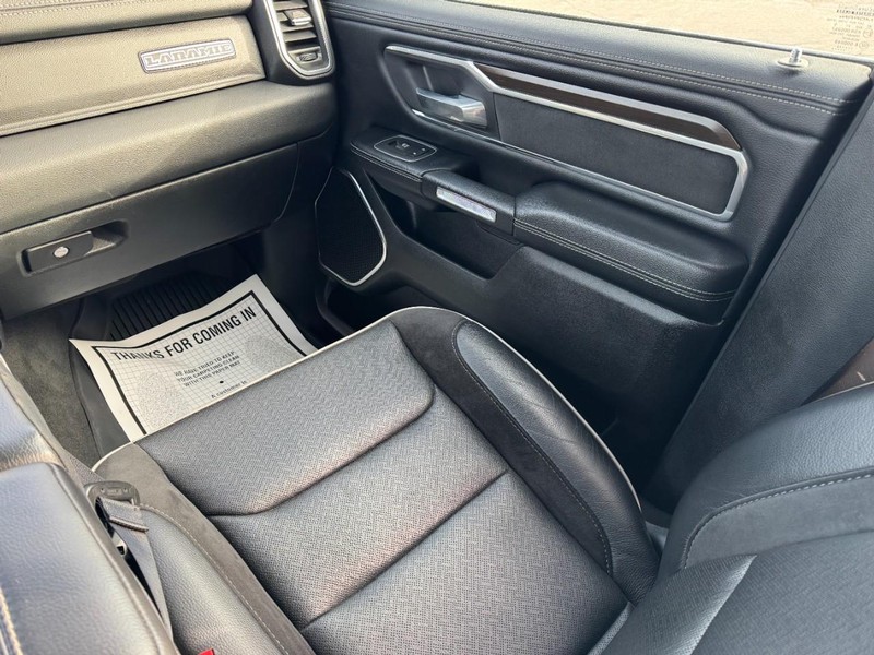 Ram 1500 Vehicle Full-screen Gallery Image 15