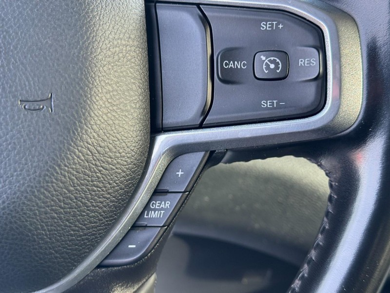 Ram 1500 Vehicle Full-screen Gallery Image 19