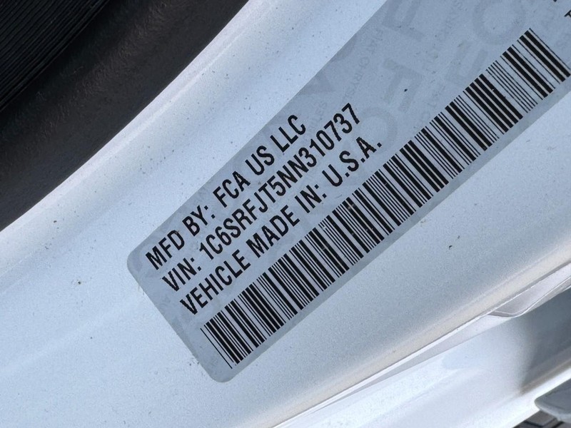 Ram 1500 Vehicle Full-screen Gallery Image 27