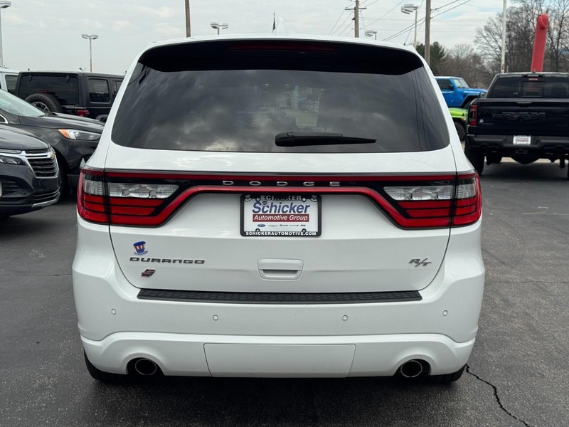 Dodge Durango Vehicle Full-screen Gallery Image 05