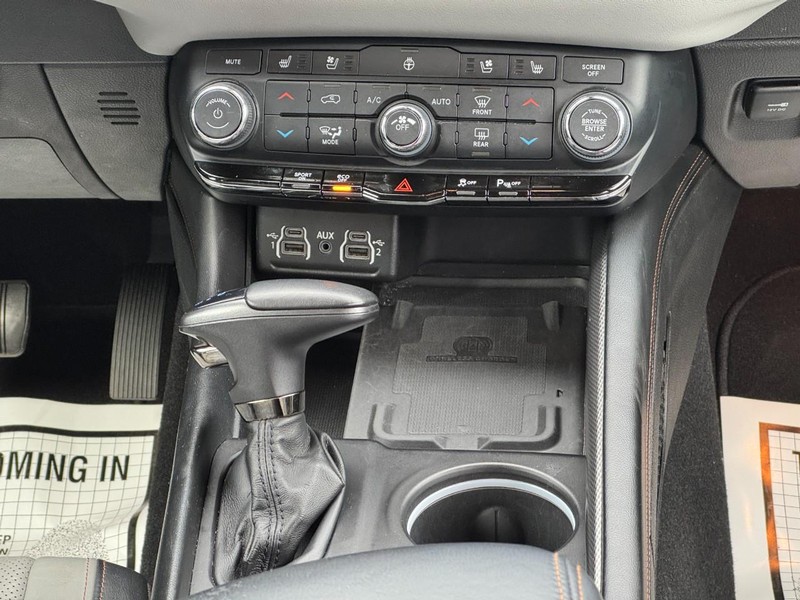 Dodge Durango Vehicle Full-screen Gallery Image 14