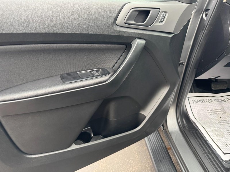 Ford Ranger Vehicle Full-screen Gallery Image 14