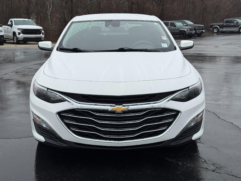 Chevrolet Malibu Vehicle Full-screen Gallery Image 08