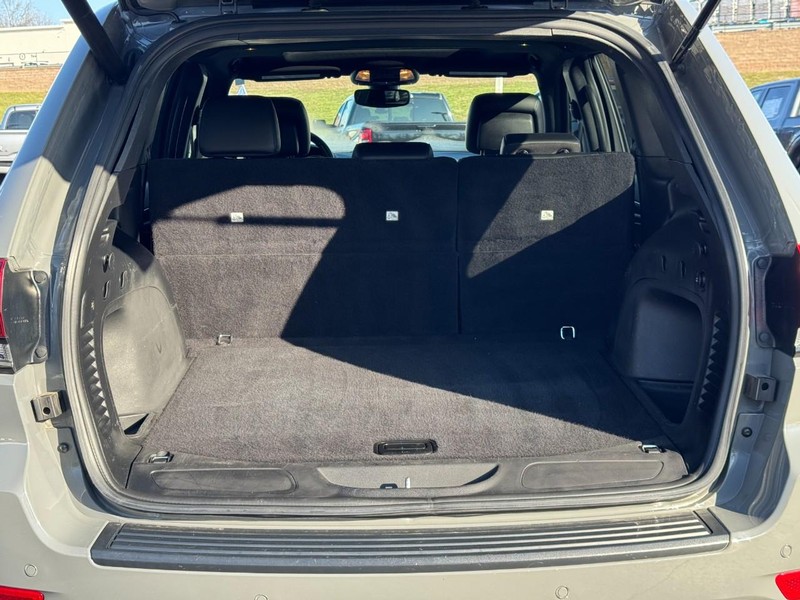 Jeep Grand Cherokee WK Vehicle Full-screen Gallery Image 04