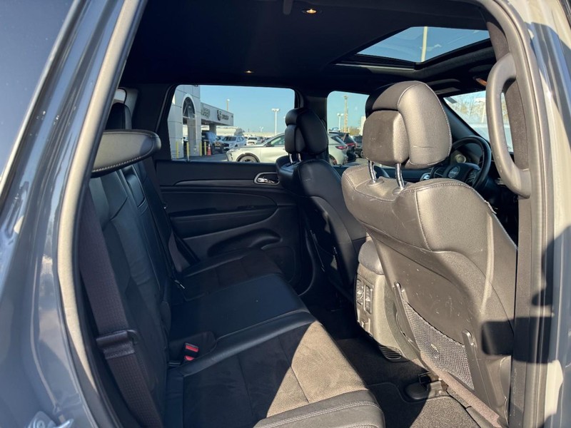 Jeep Grand Cherokee WK Vehicle Full-screen Gallery Image 10