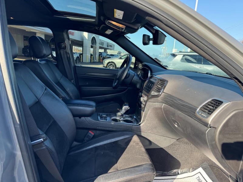 Jeep Grand Cherokee WK Vehicle Full-screen Gallery Image 16